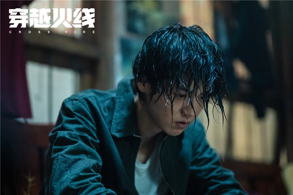 [娱乐新闻]开播首周口碑爆棚 《穿越火线》高能诠释热血青春